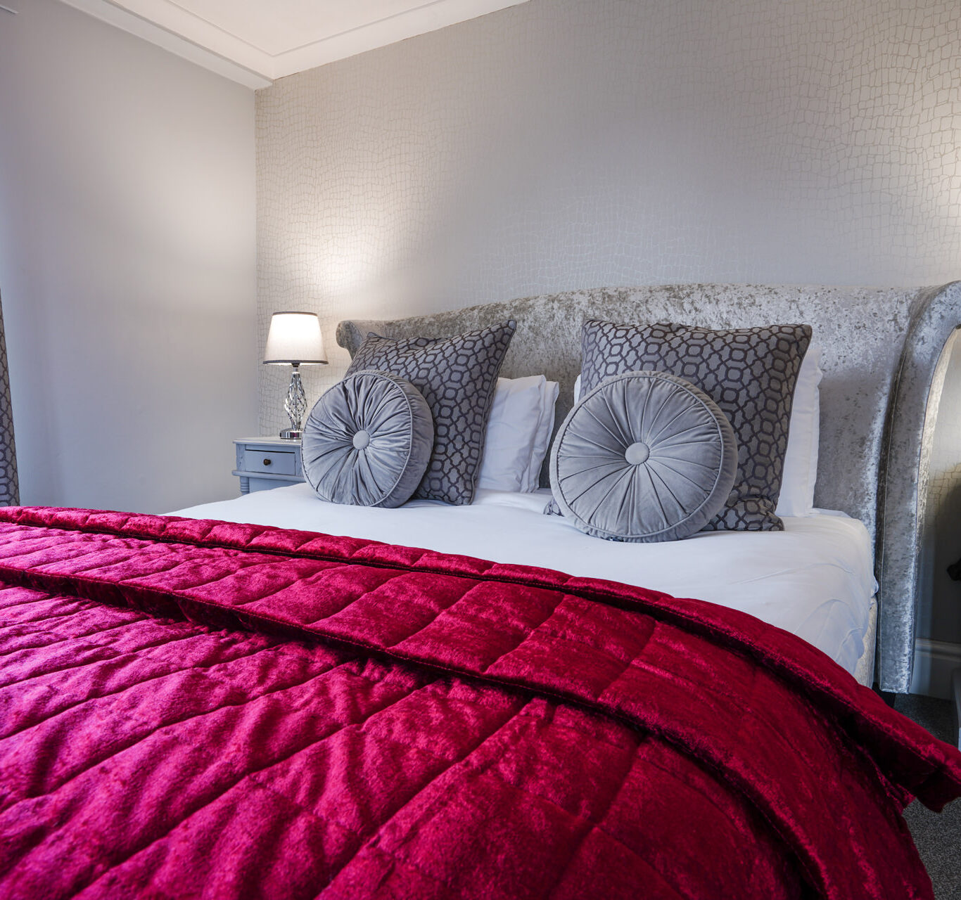 Honeymoon-Suite-250-5