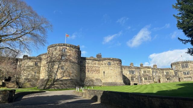 Skipton Castle 1920 x 1280